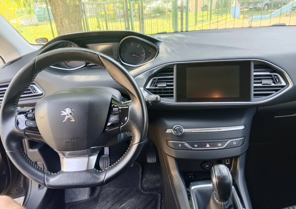 Peugeot 308 cena 25500 przebieg: 212000, rok produkcji 2014 z Szamotuły małe 379